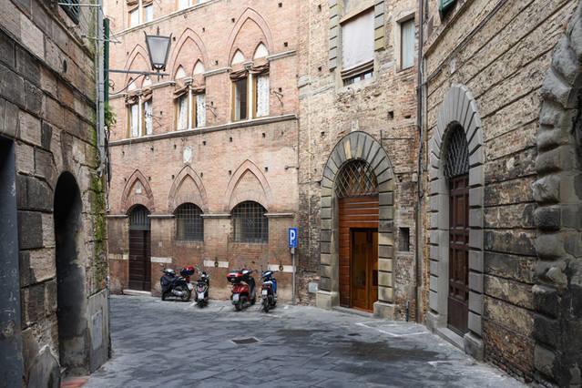 Apartamento Rinidia - Siena Centro Exterior foto